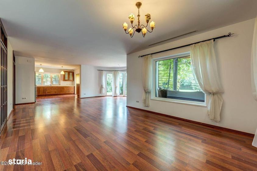 Casa individuala - 860 mp teren, 4 dormitoare si birou - 1