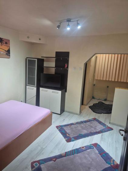 Inchiriez garsoniera - 2