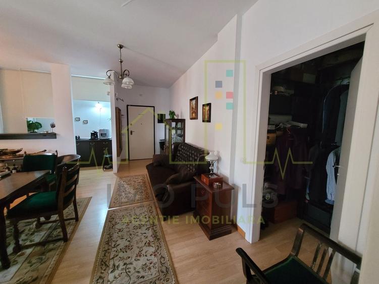 Et. 3. Bloc 2012. Parcare acoperita. 5 min de centru. Se poate prelua cu chirias - 5