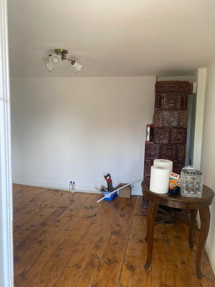 Casă cu 2 camere în Bunești (Cotmeana)
