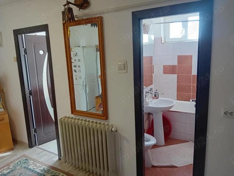 Ap 2 Cam Maratei aproape de piata mare 54mp etaj 3 renovat decomandat centrala termoizolat - 8