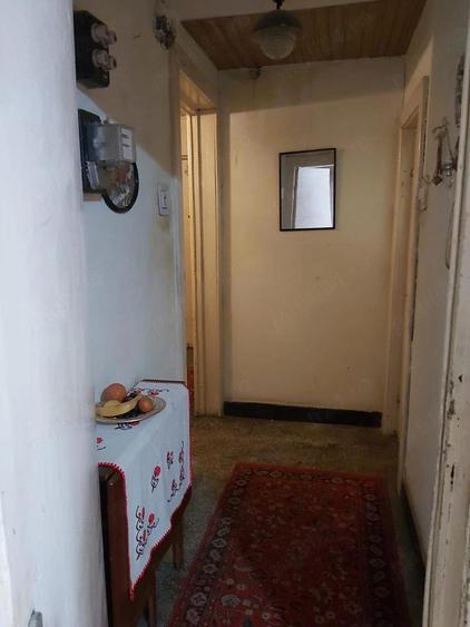 Vand garsoniera dubla cu terasa mare pe bulevardul Magheru Piata romana Bucuresti - 2