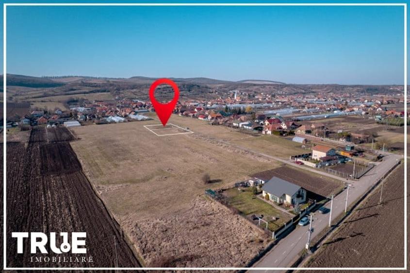 Teren intravilan, 1035m? + 1056m?, S&acirc;ntana de Mureș! - 17