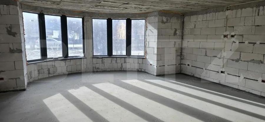 Casa etaj la rosu , 150 mp utili, 2460 mp teren, Campulung Moldovenesc - 1