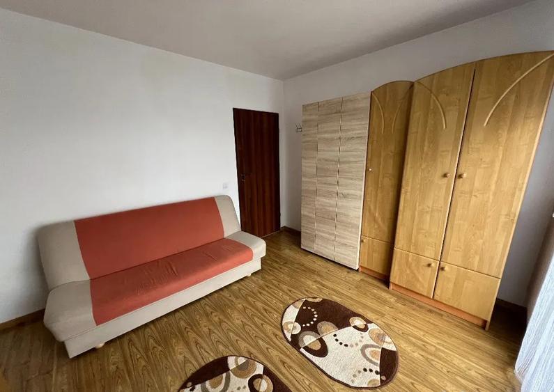 INCHIRIEZ apartament 3 camere decomandat,renovat,zona Selimbar - 6