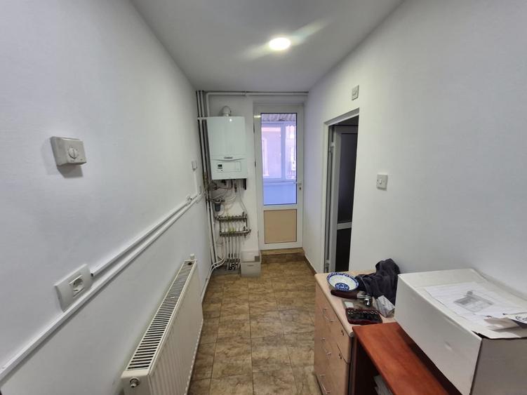 Spațiu comercial de vânzare – 90 mp – zonă  Strada Petru Rareș - 7