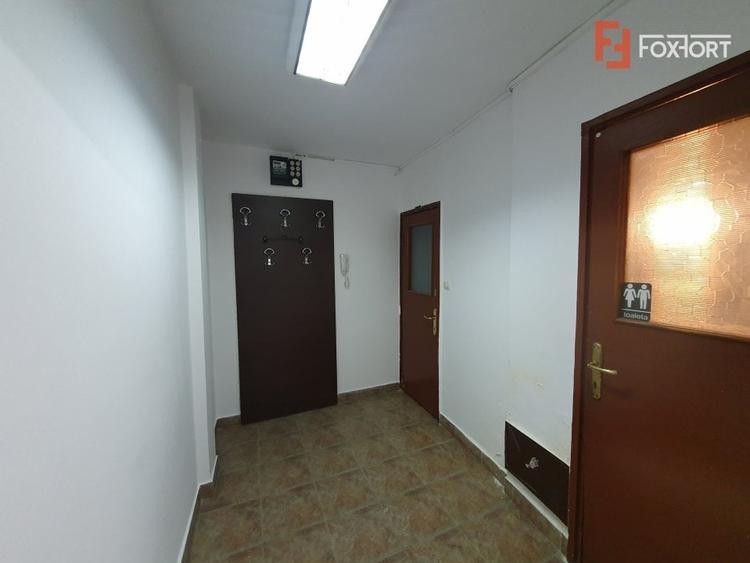 Spatiu comercial cu 2 camere de inchiriat - zona Piata Doina - 8