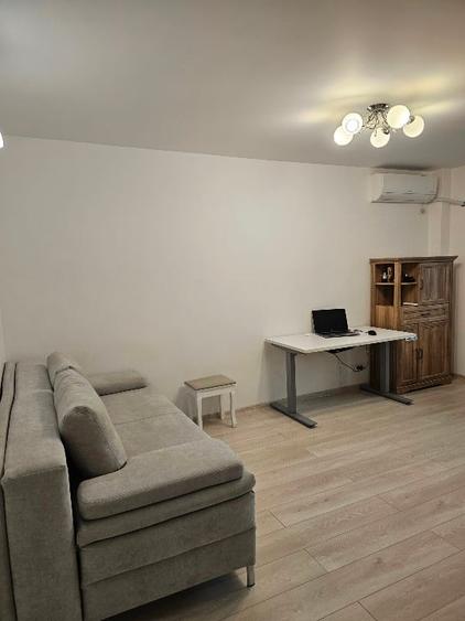 Vând garsonieră bulevardul Basarabia - 15