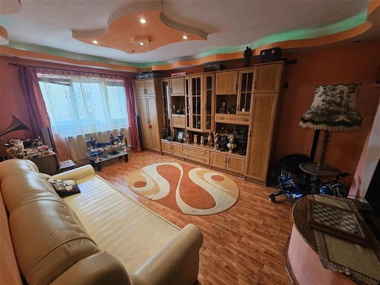 Resita, 3 Cam. Dec., Micro 4 - 32