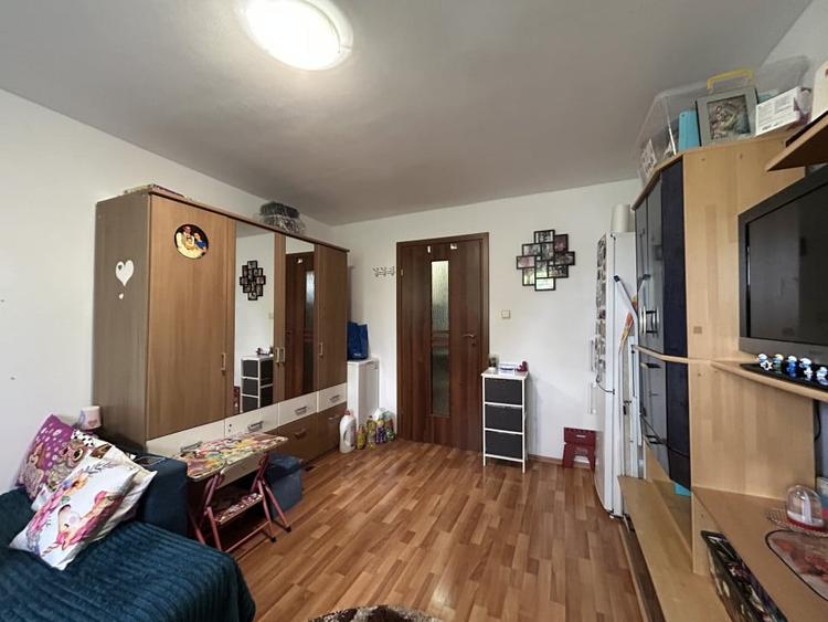 Garsoniera, 20mp utili, etaj 4, zona Buziasului- Ideala pentru investit - 2