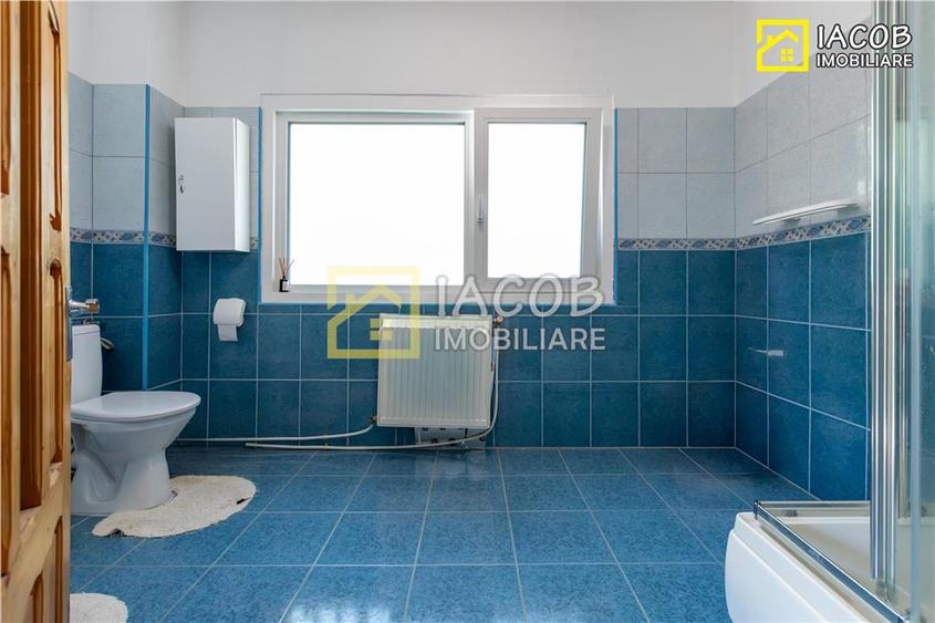 Casă individuală cu 5 camere cu Canalizare în Măgura