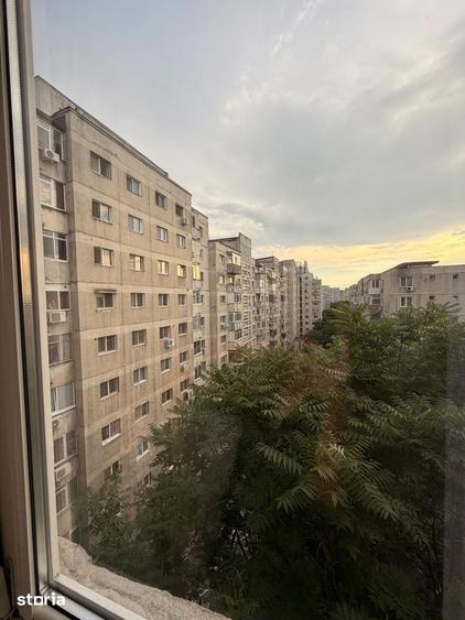 Apartament cu 4 camere în Crângași