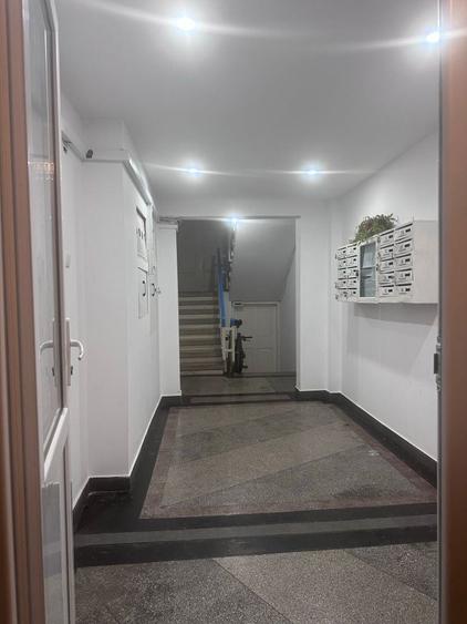 Vand Apartament 3 camere etaj 2 Renovat - 4