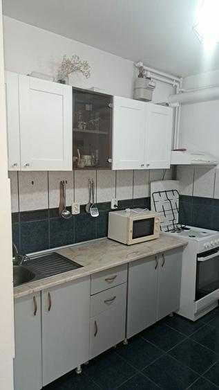 Apartament cu 2 camere semidecomandat în Obor