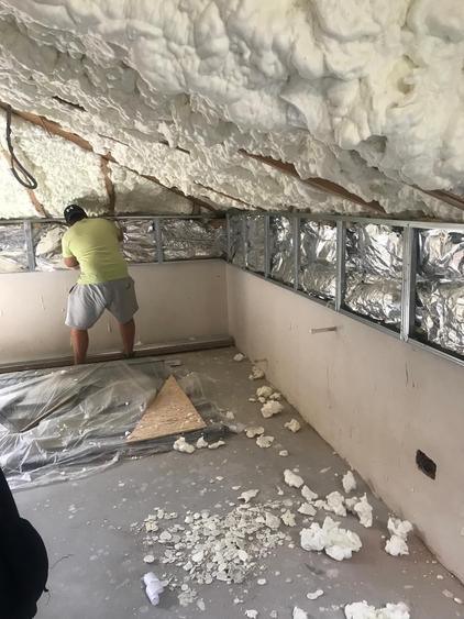 Duplex cu 5 camere cu Canalizare în Roșu