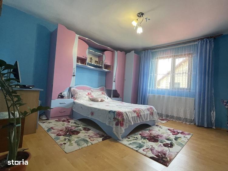 Casă cu 4 camere în Central
