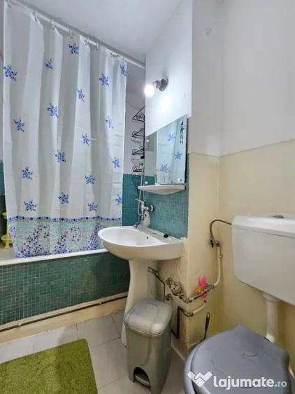 Apartament cu 2 camere semidecomandat în Negru Vodă