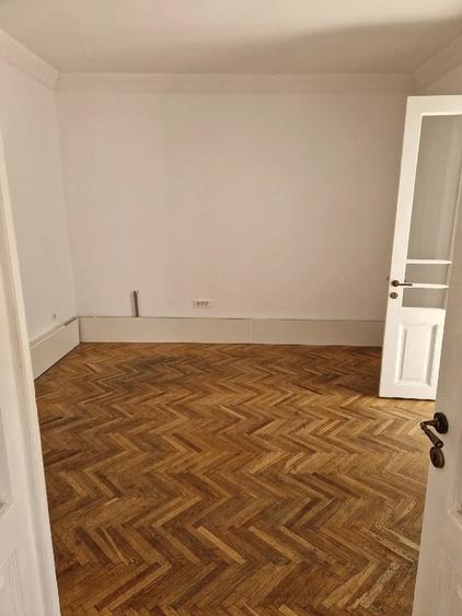 Spațiu comercial, de 120 mp, în Alimpești