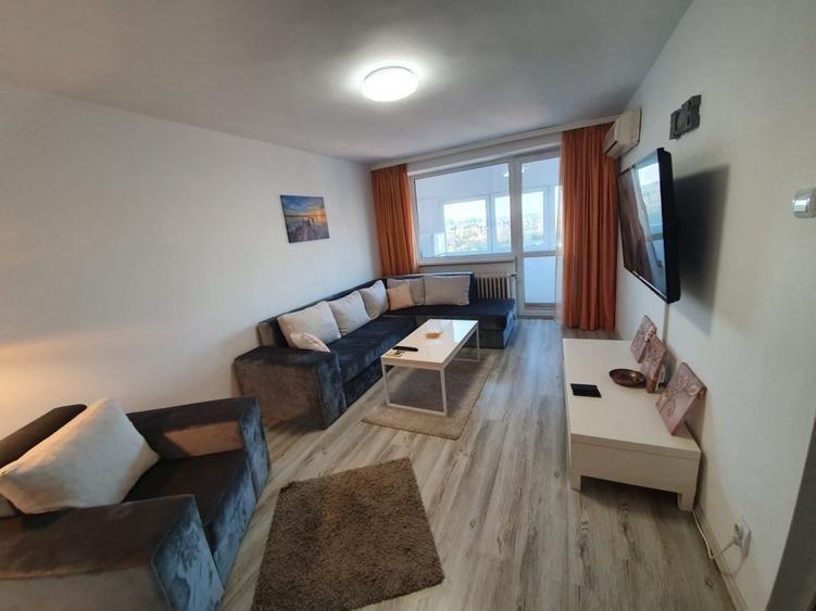 Apartament cu 3 camere decomandat în Colentina