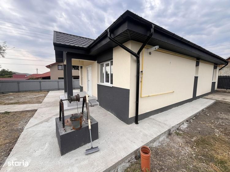 Casă cu 3 camere în Lețcani