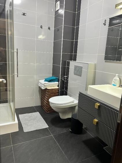 Apartament cu 2 camere decomandat, mobilat în Tomis Plus