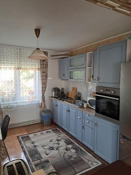 Casă individuală cu 5 camere cu Teren 680 Mp în Burdujeni