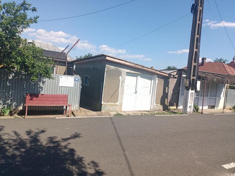 Casă cu 4 camere în Mihail Kogălniceanu