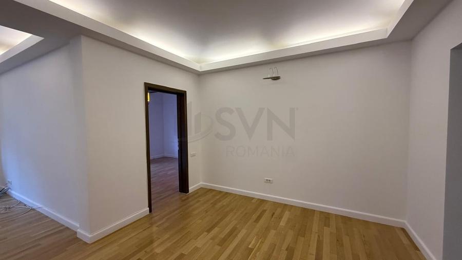 Apartament cu 3 camere semidecomandat, mobilat în Primăverii