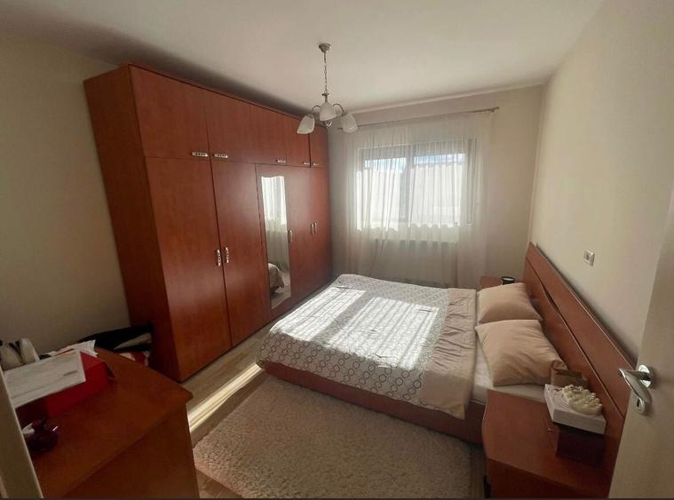 Apartament cu 4 camere decomandat în Moșnița Nouă