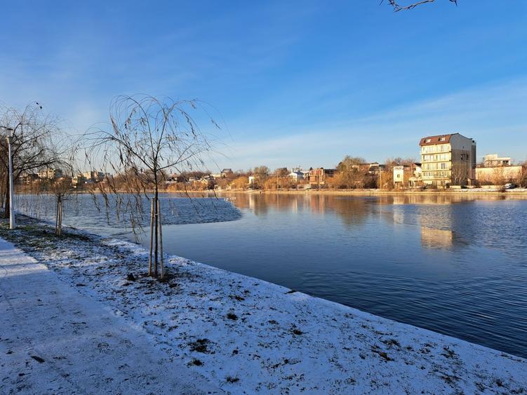 Teren Construcții intravilan de 340 mp, în Tei