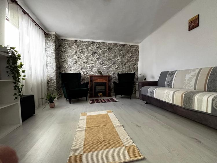 Casă individuală cu 4 camere cu Canalizare în Zamora