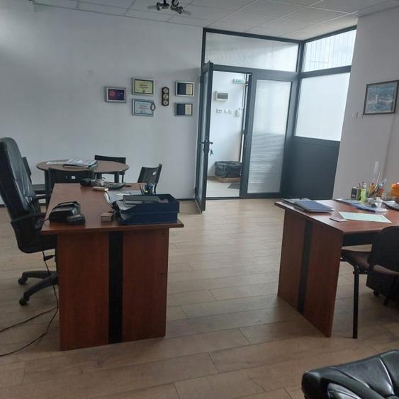 Spațiu industrial, de 427 mp, în Micro 14