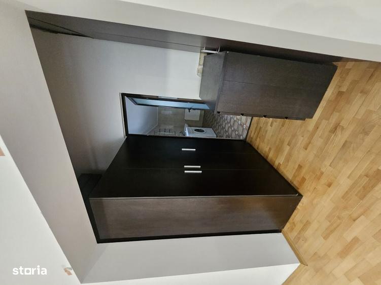 Casă cu 4 camere cu Teren 500 Mp în Central