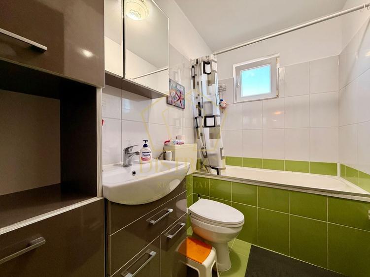 Apartament cu 3 camere decomandat, mobilat în Șagului