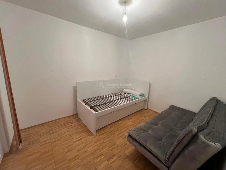 Apartament cu 3 camere semidecomandat în Nord