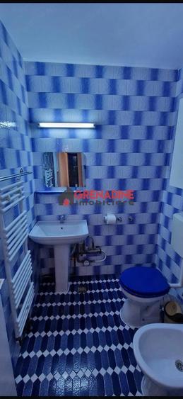 Apartament cu 4 camere decomandat în Astra