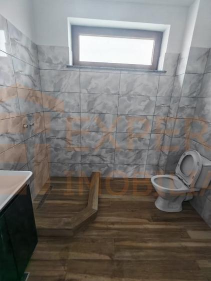Spațiu comercial, de 360 mp, în Central