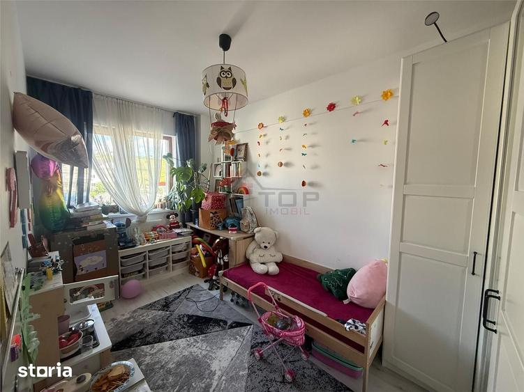 Apartament cu 3 camere decomandat în Bârnova