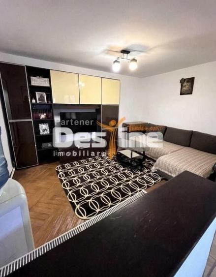 Casă individuală cu 5 camere cu Canalizare în Palas