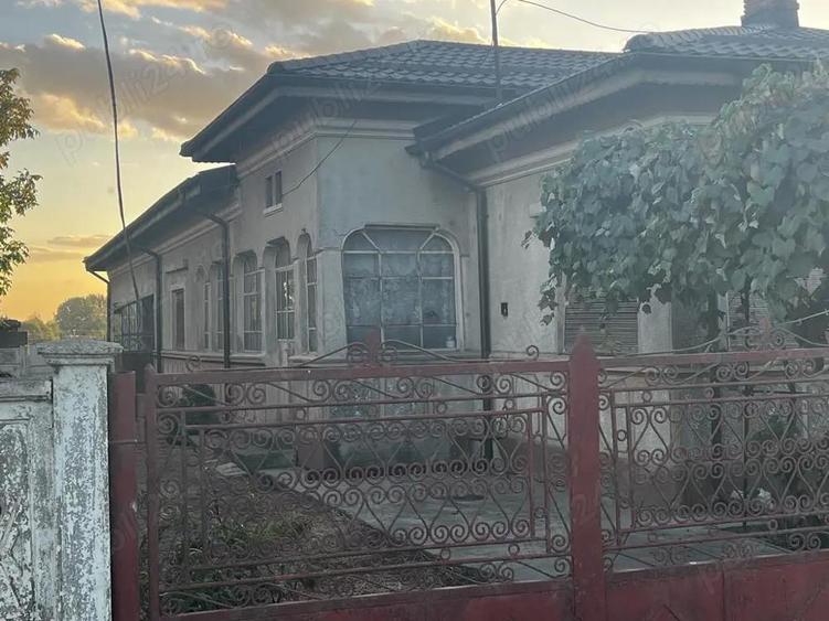 casa si teren de vanzare - 10