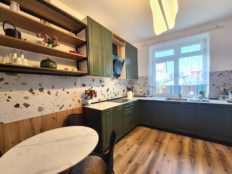 Piața de Miercuri, casă singură în curte, renovată 2025 - 12