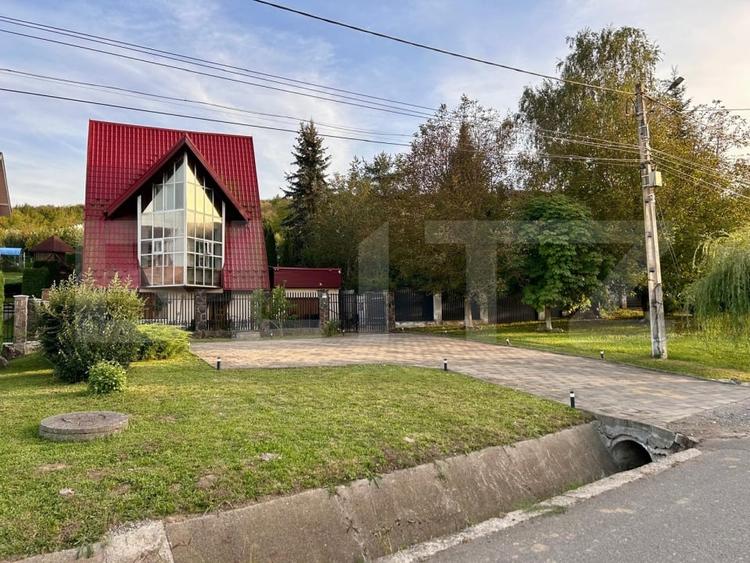 Casa moderna cu design deosebit,situata intr-o zona linistita. - 1