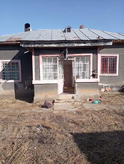 Casa de vanzare, loca?ie frumoasa - 2