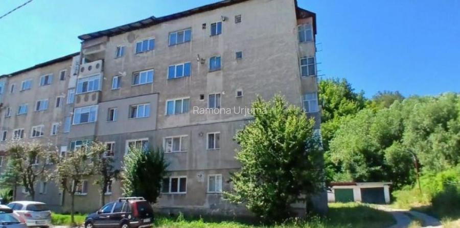 Cota de 3/16 din apartament 2 camere, Loc Lupeni, Jud Hun... Cota de 3/16 din apartament 2 camere, Loc Lupeni, Jud Hun...