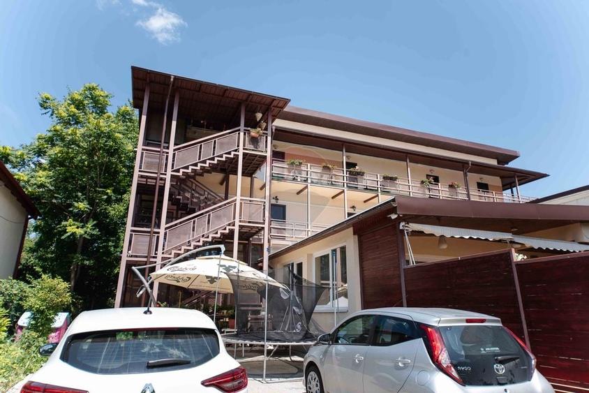 Investește Inteligent: Apartament de 7 Camere în Tătărași, Iași! - 1