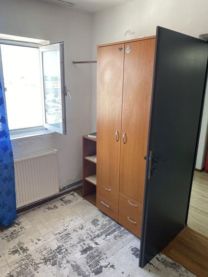 Inchiriez garsoniera in micro 6 - 8