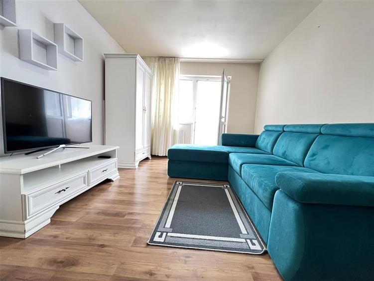 Apartament cu 3 camere decomandat, mobilat în Astra