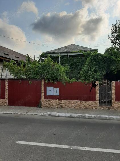 Casa parter-4 camere, gradina, garaj. Zona Liberta?ii, Vaslui. - 4