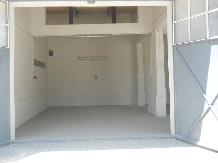 Inchiriez  2 garaje  si  locuri parcare acoperite Tatarani - 4