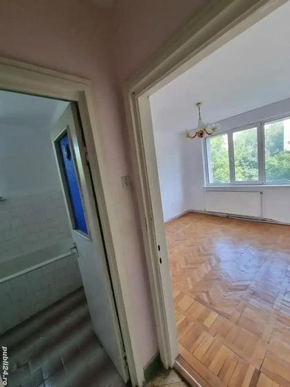 A 37 Liceul sanitar ,Apartament 3 camere confort 1 - 6